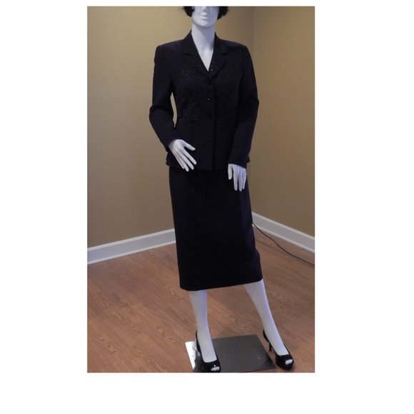 Albert Nipon size 4P PURPLE/SEQUINED - Picture 13 of 15